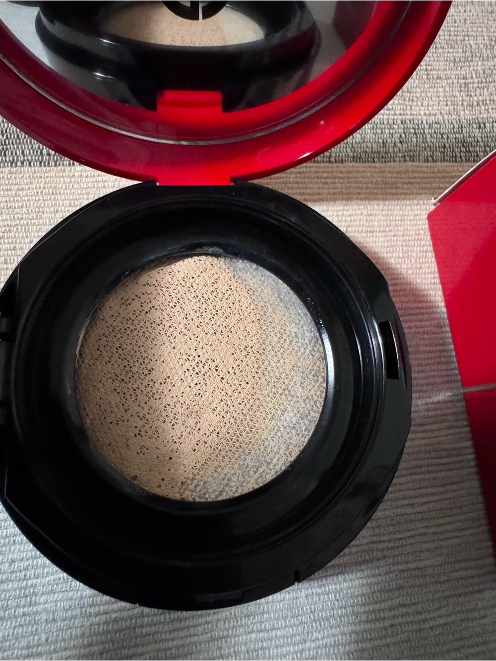 Giorgio Armani My Armani to Go Cushion
Foundation Shade 5 - Picture 3 of 5